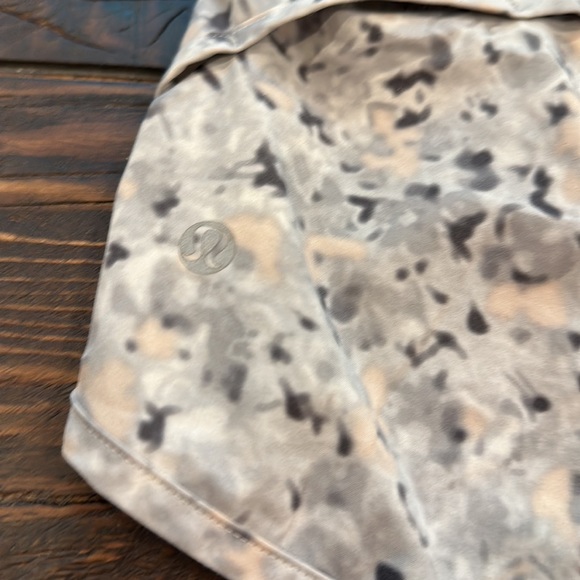 Lululemon Speed Shorts Original. - Picture 3 of 5